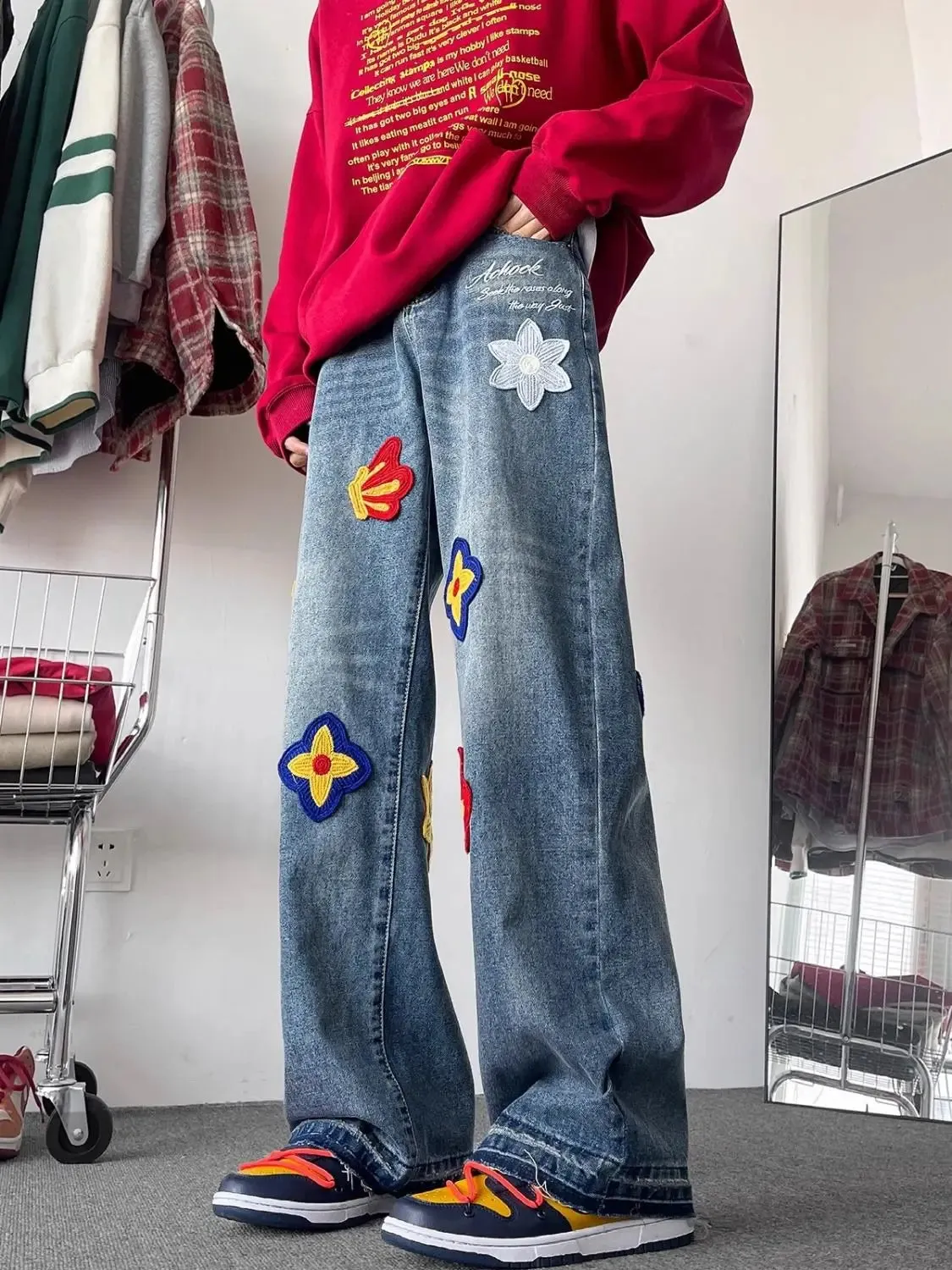 Amozae-High Street Retro Flower Embroidery Jeans For Men Hiphop Loose Petal Patch Wide Leg Pants y2k Clothes High Quality Pantalones